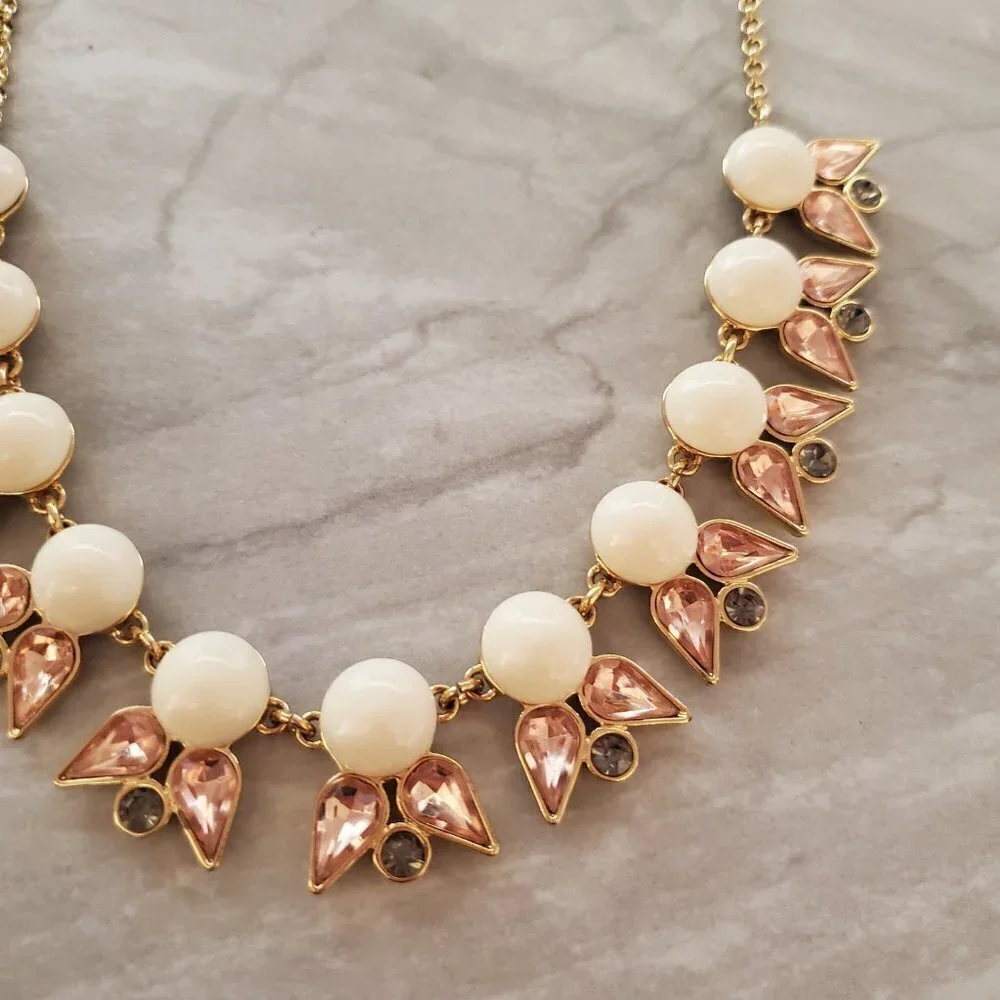 💕 J.Crew White Pink Blue Rhinestones Crystals Cluster Statement Necklace 💕
